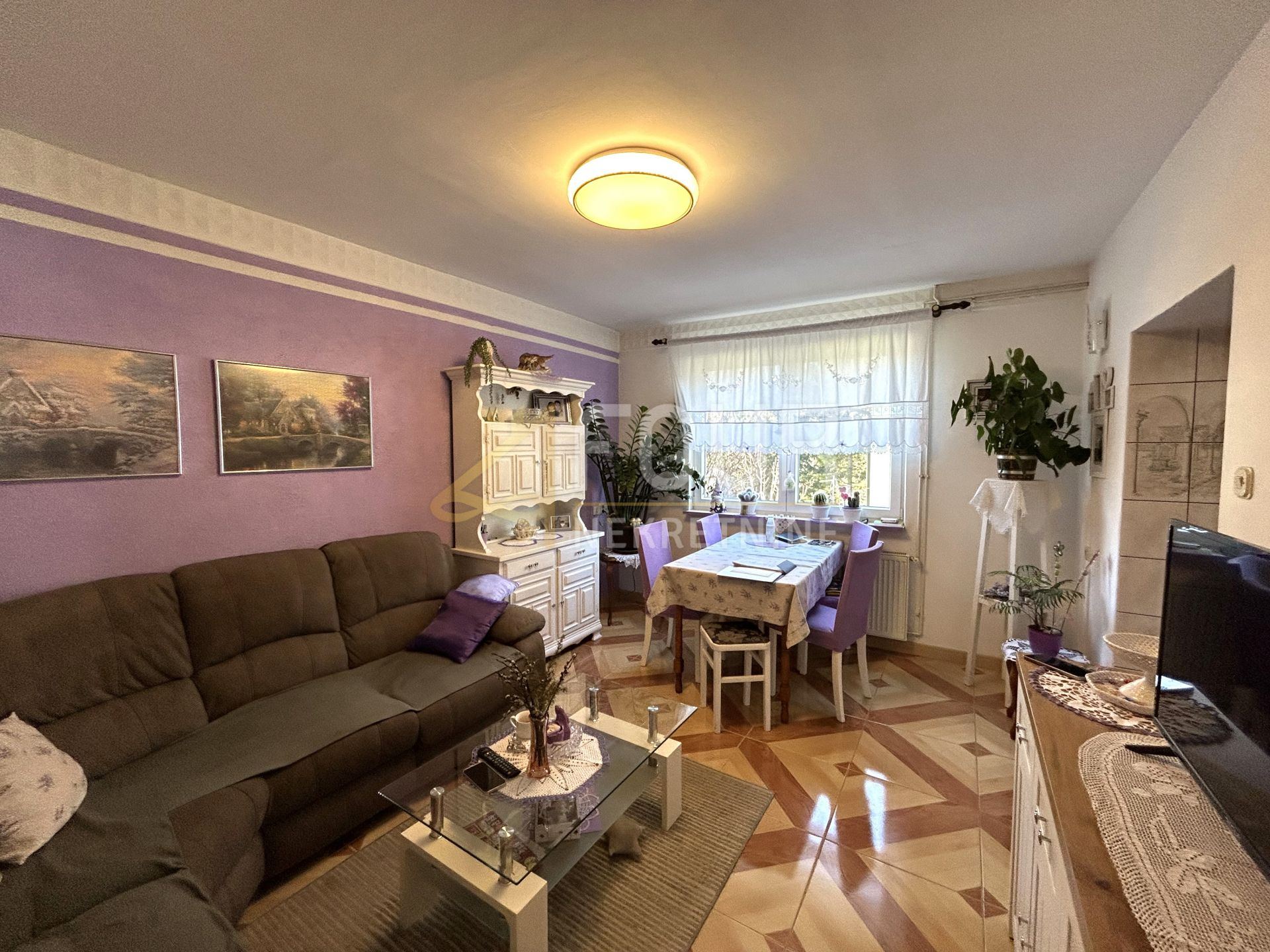 Kuća u Ravna Gori, 250m², slika 2