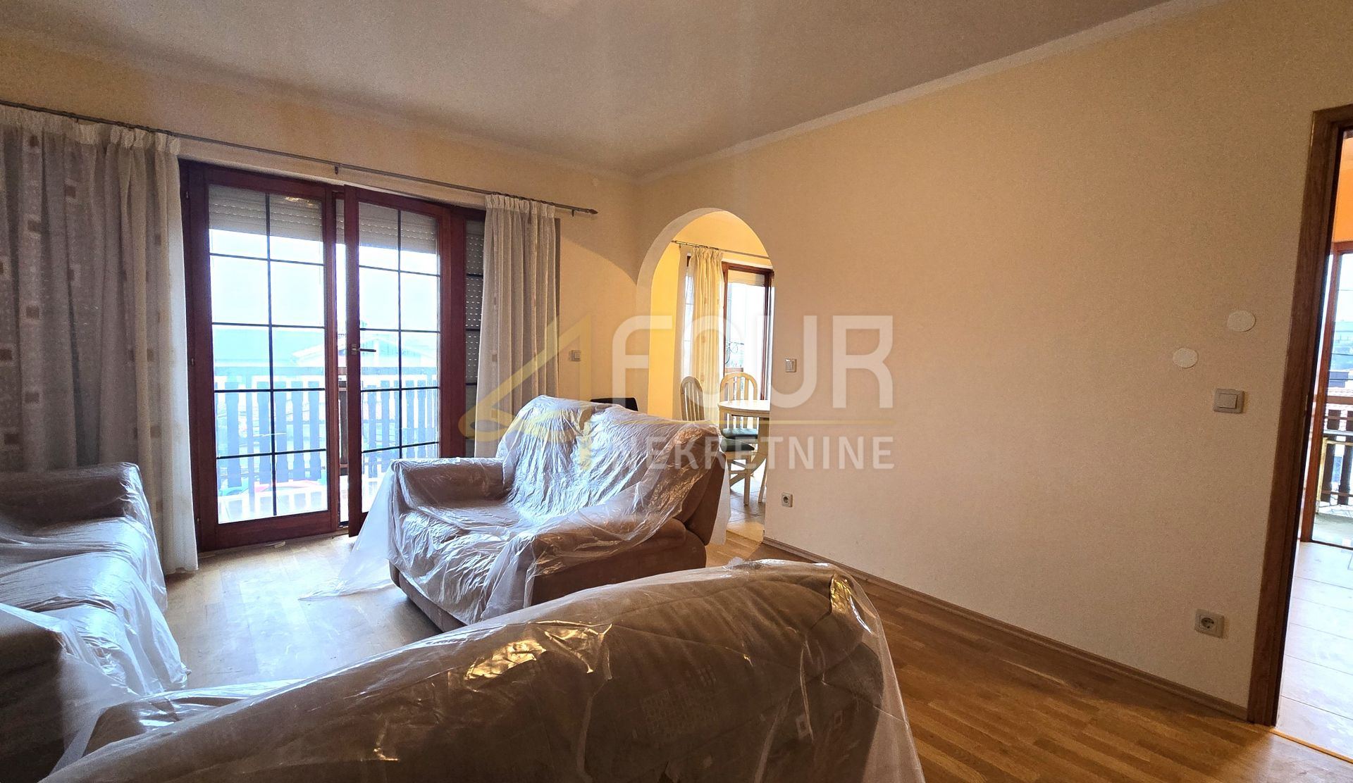 Kuća u Viškovu, 230m², 2 sobe, slika 2
