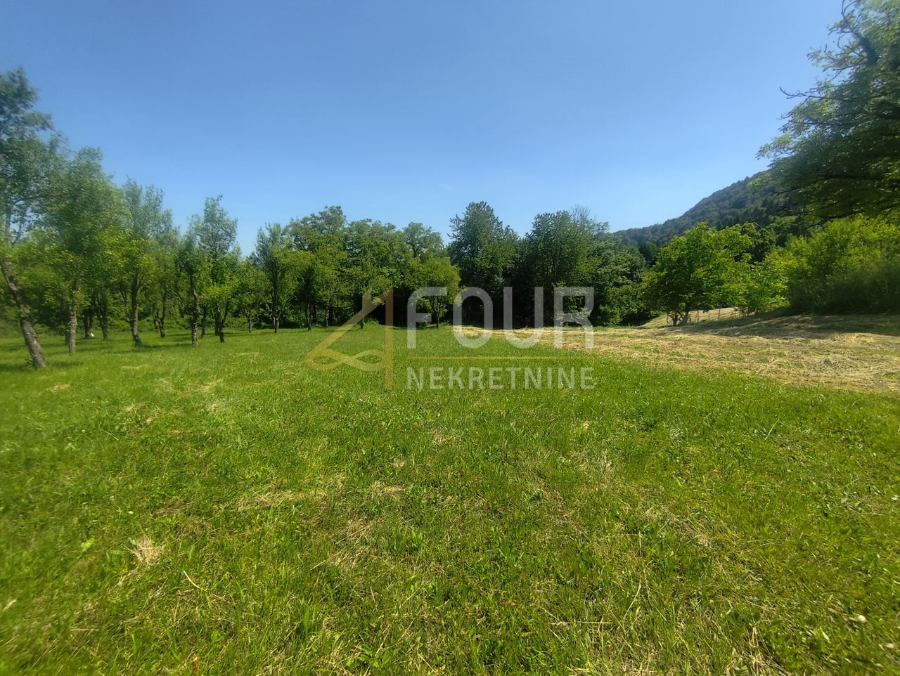 Zemljište u Vrbovsku, 1399m²