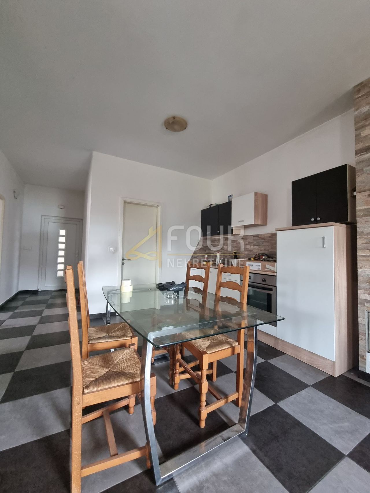 Appartamento u Jelenju, 77.7m², 2 sobe, slika 3