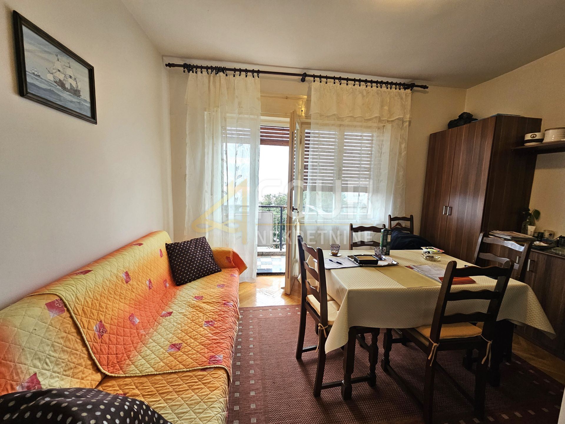 House u Rijeci, 220m², 5 soba