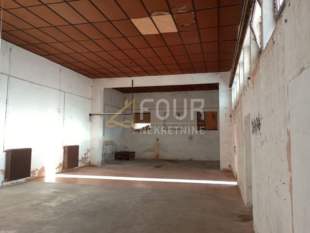 Gewerbefläche u Kršanu, 280m²
