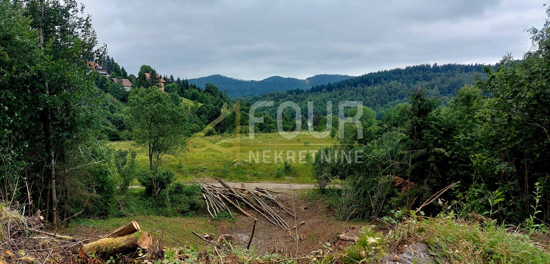Zemljište u Fužinama, 1034m²