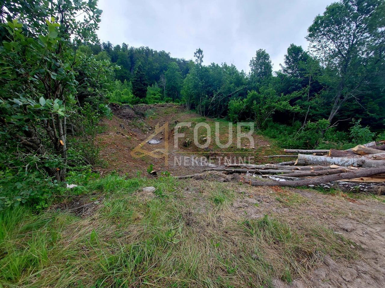 Grundstück u Fužinama, 1034m², slika 2