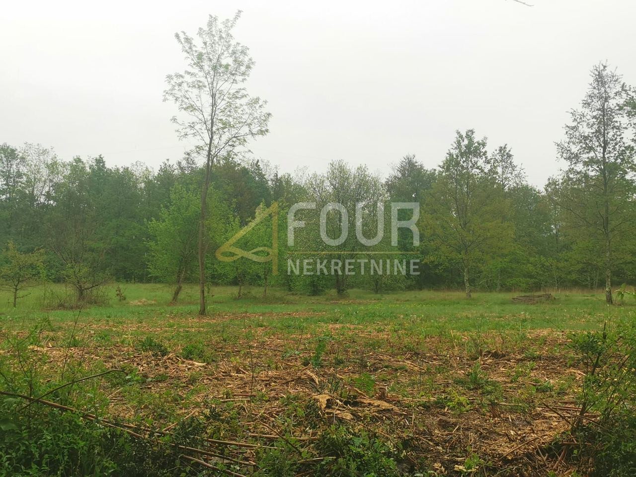 Grundstück u Labinu, 1817m², slika 4