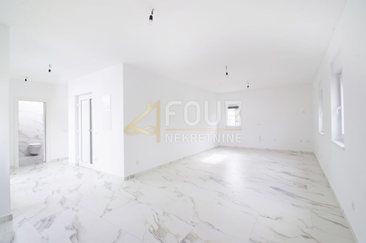 Appartamento u Dobrinju, 70.9m², 2 sobe, slika 2