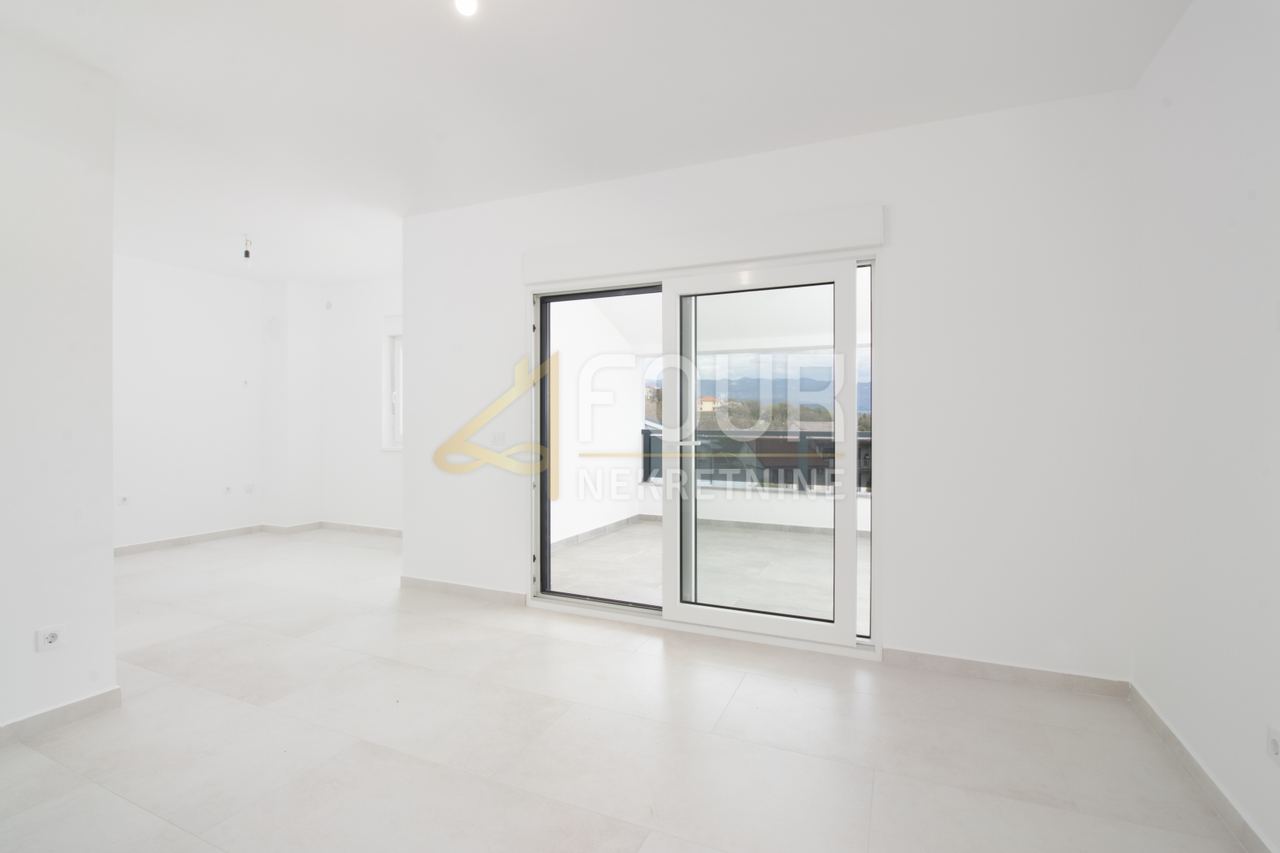 Wohnung u Dobrinju, 73.24m², 2 sobe