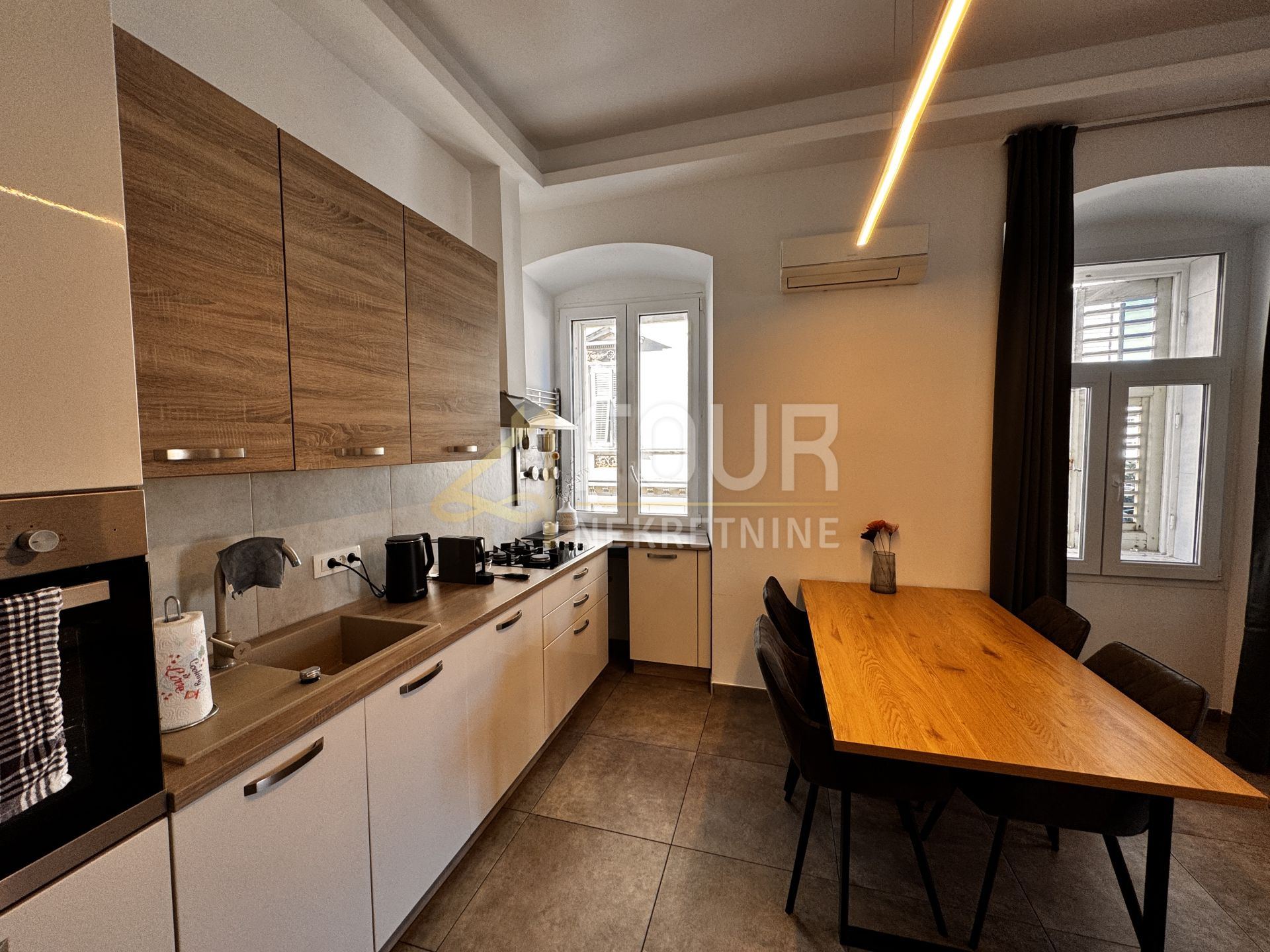 Stan u Rijeci, 166.49m², 5 soba, slika 4