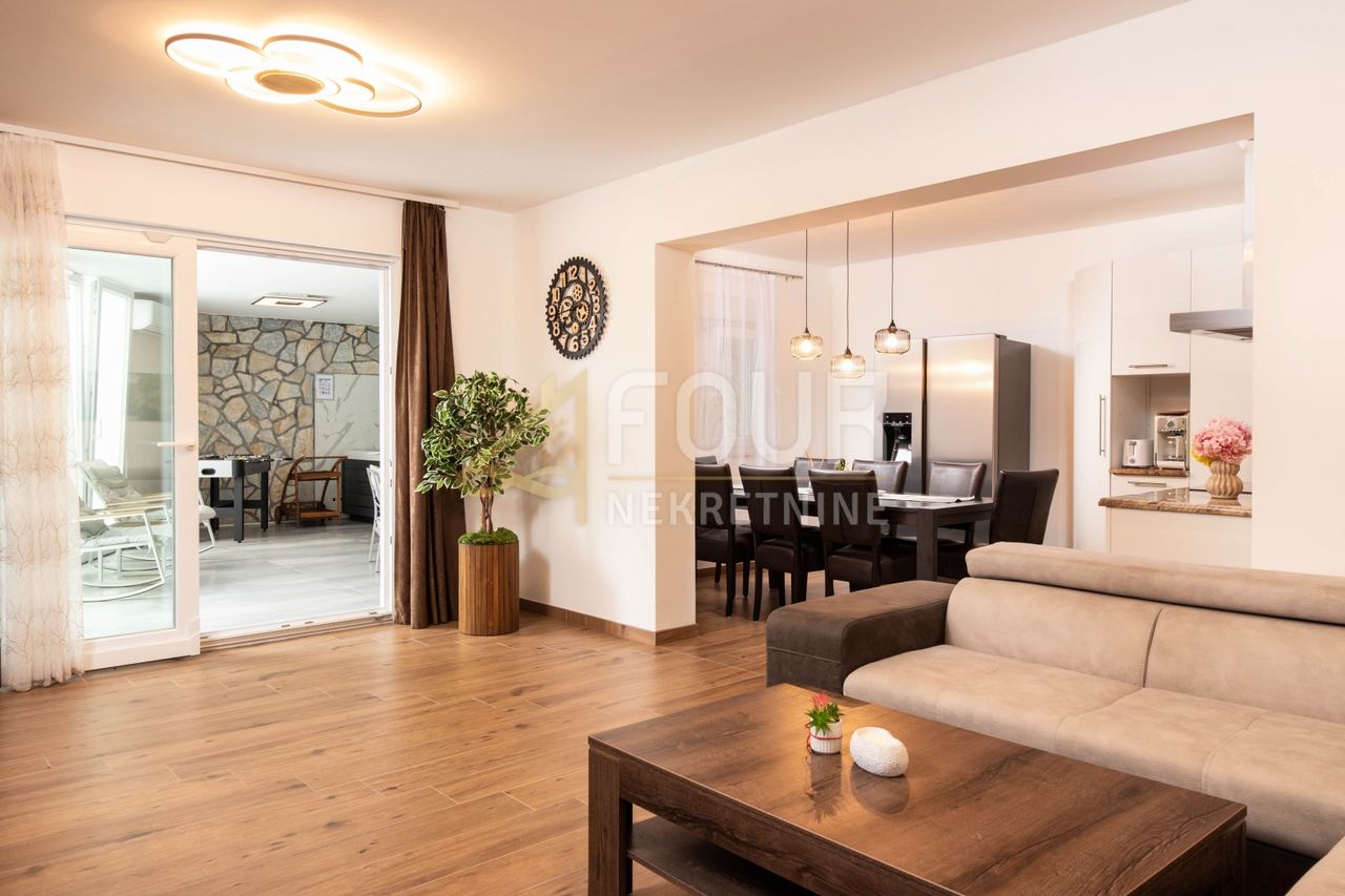 Wohnung u Matuljiu, 132.35m², 3 sobe