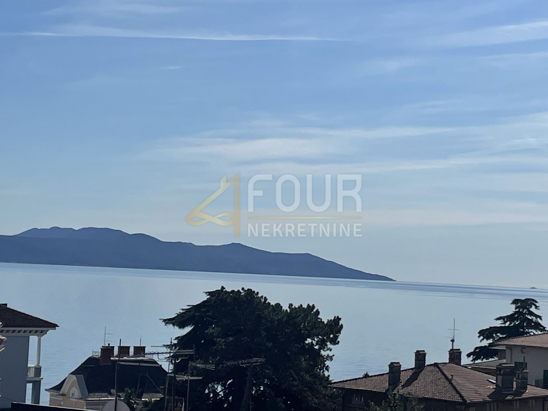 Appartamento u Lovranu, 120m², 3 sobe