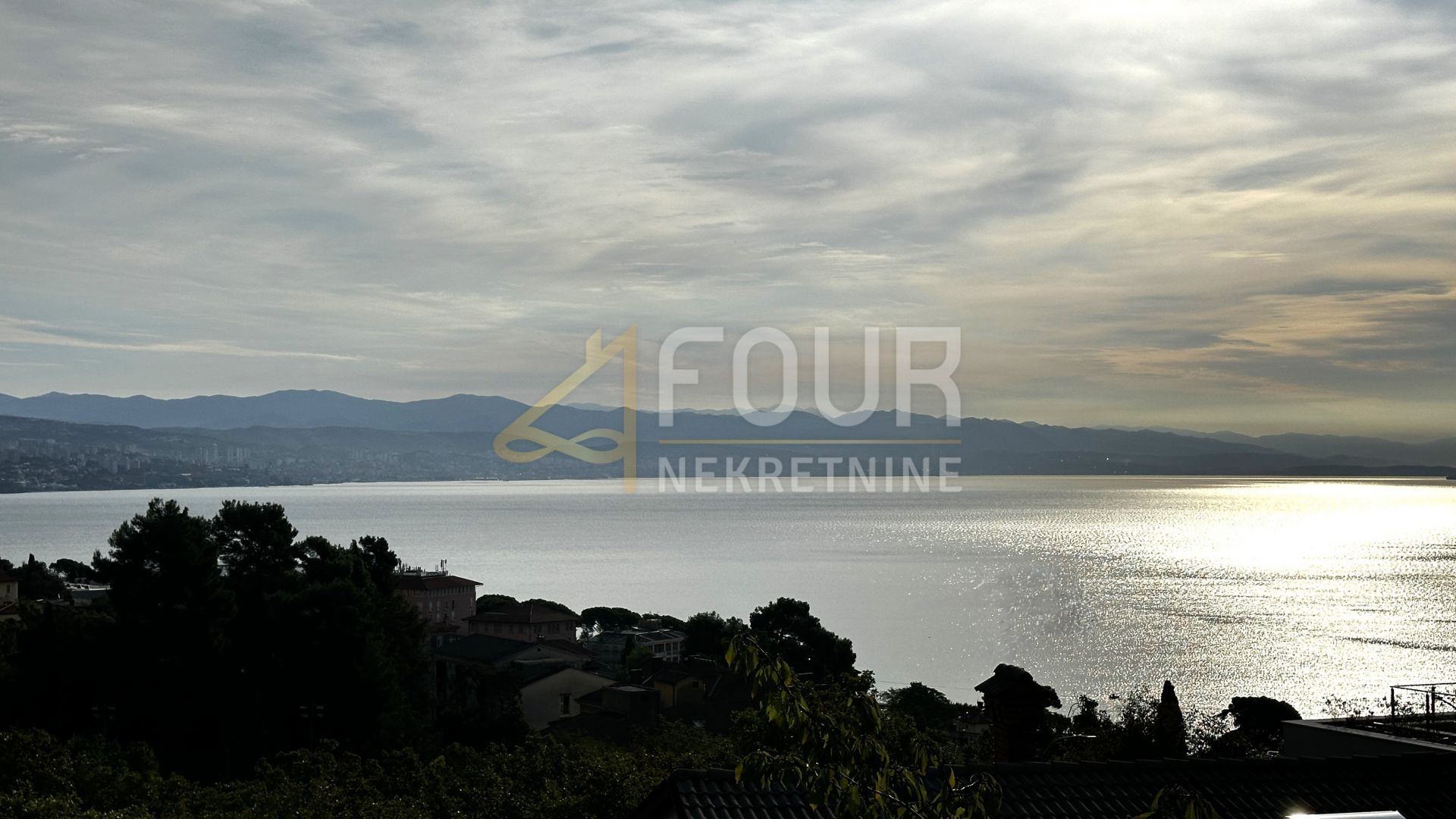 Casa u Opatiji, 302.31m², 3 sobe