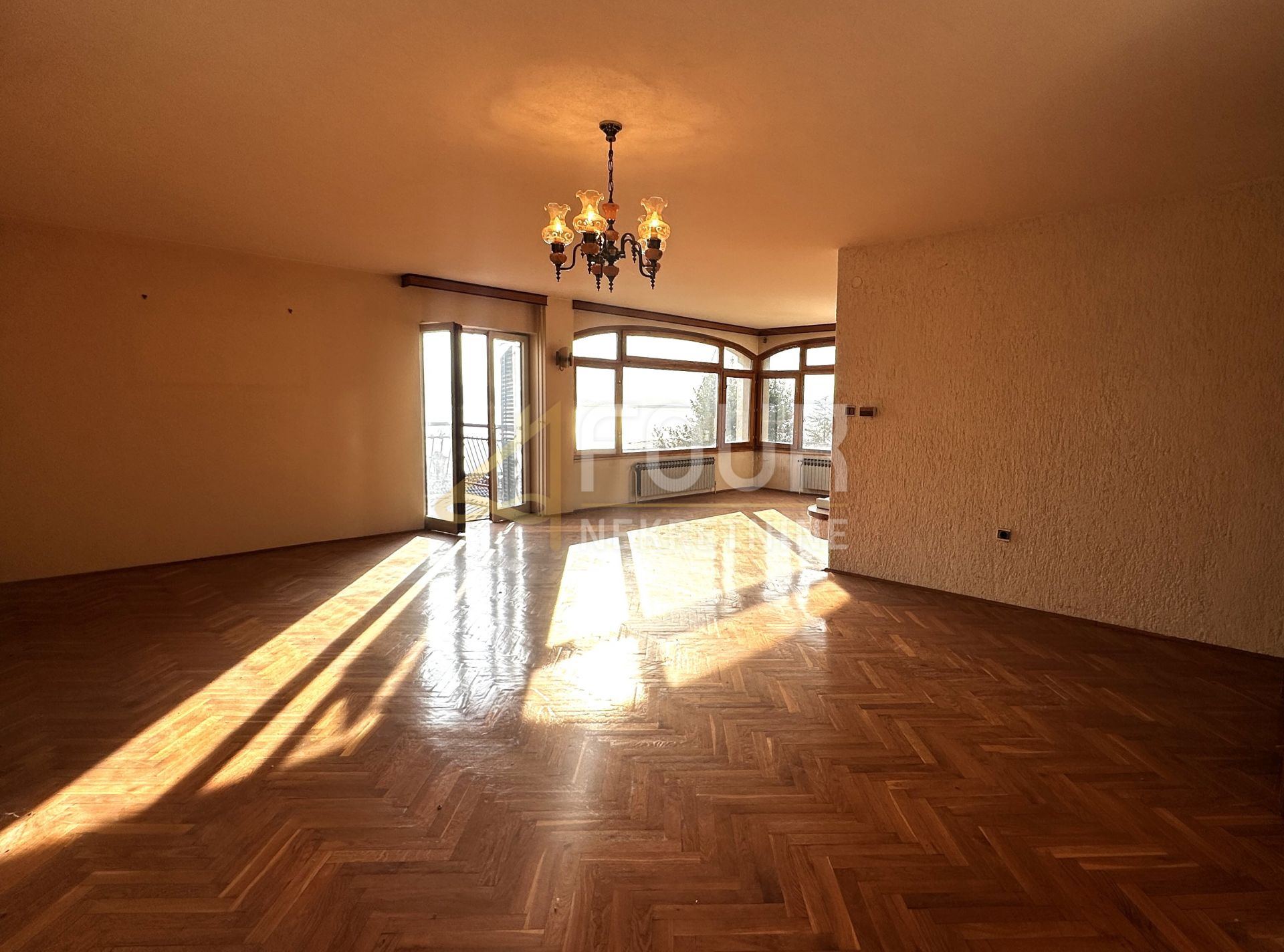 Casa u Opatiji, 302.31m², 3 sobe, slika 3