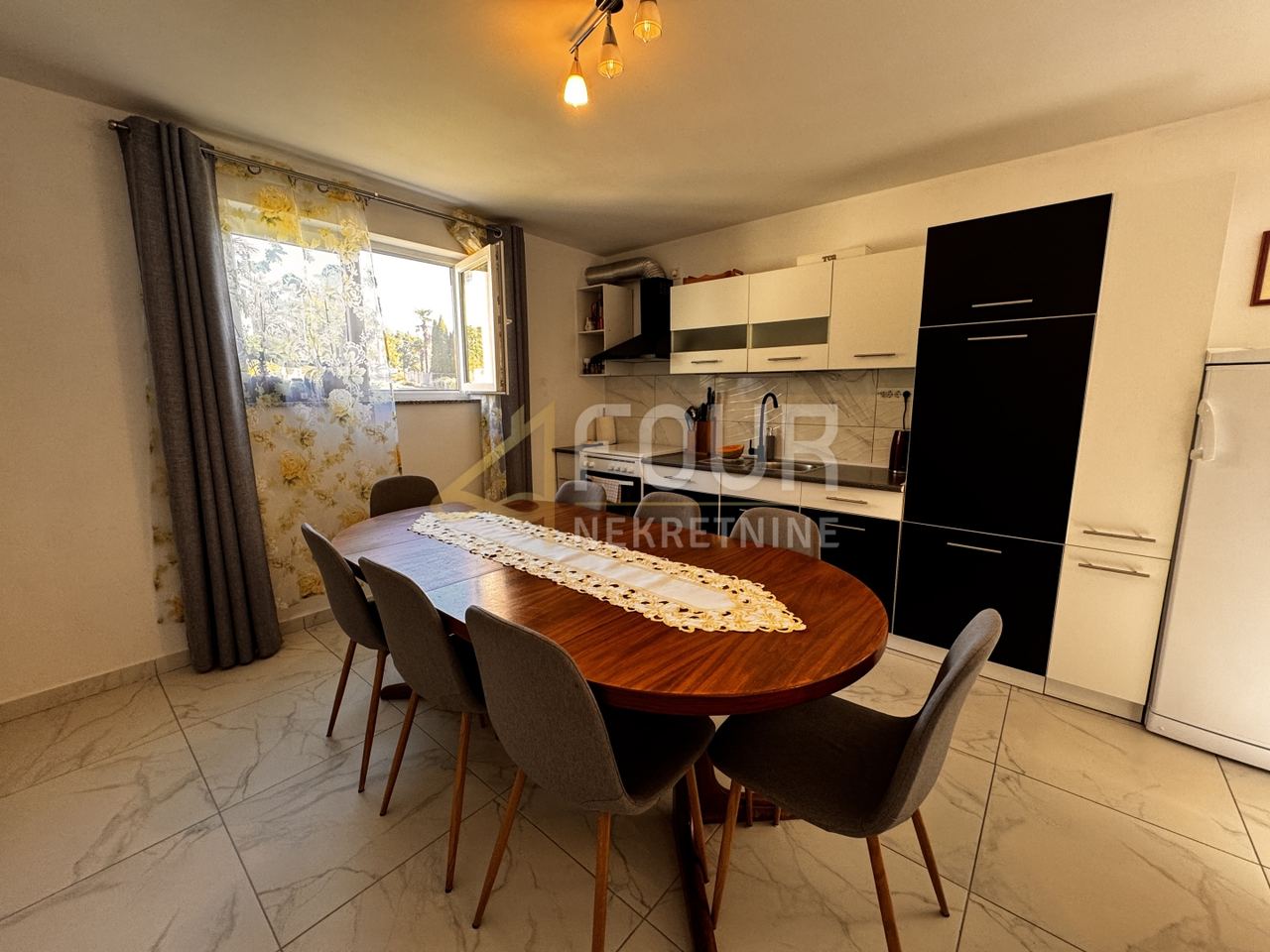 Haus u Matuljiu, 250m², 4 sobe, slika 5