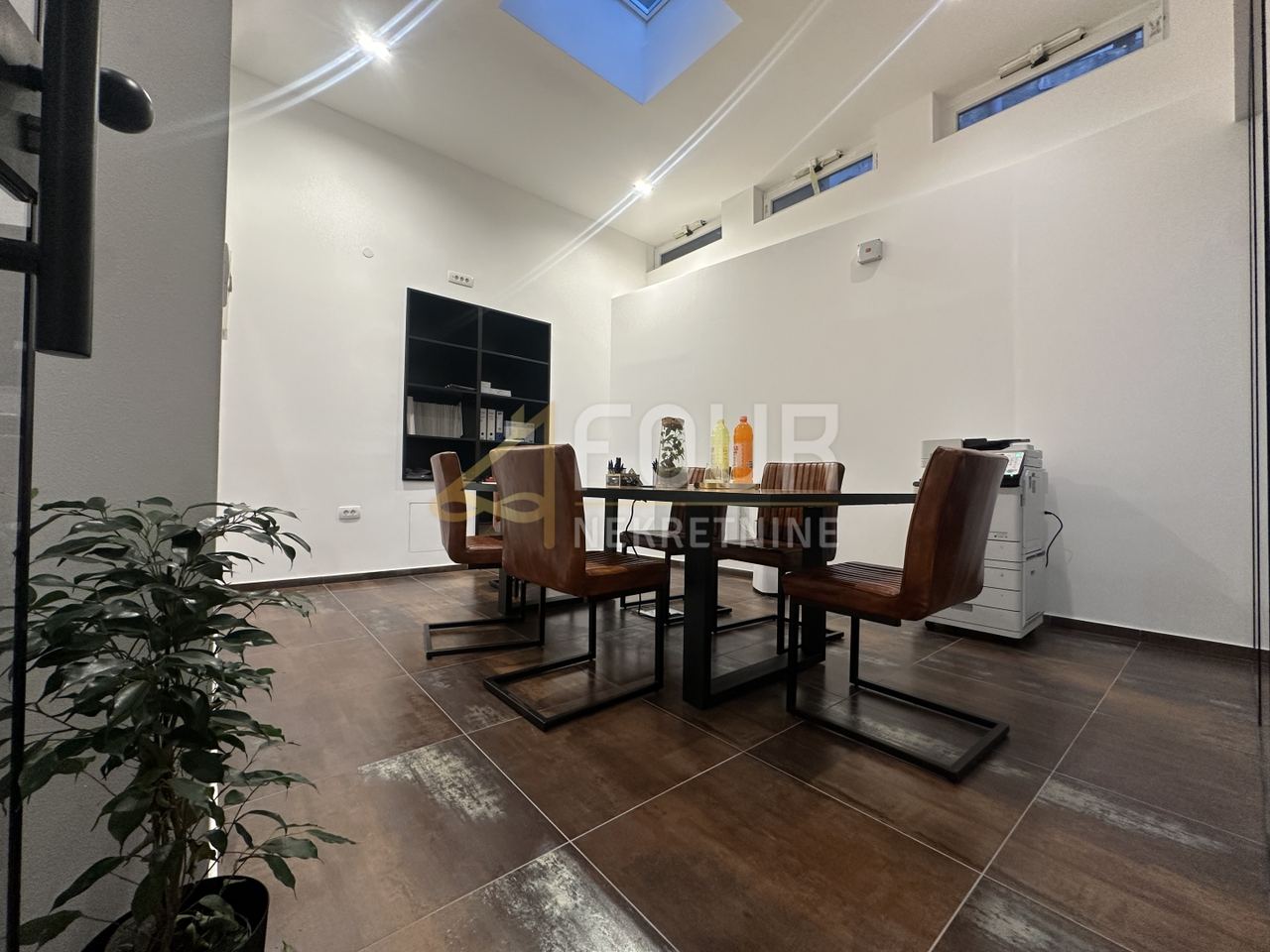 Locale commerciale u Rijeci, 57m²