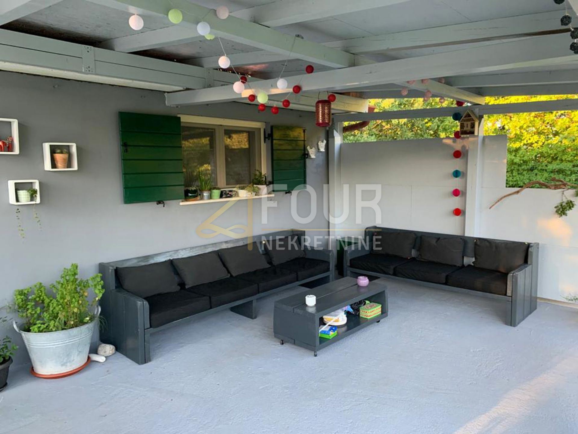 Haus u Gračišću, 303.28m², 7 soba