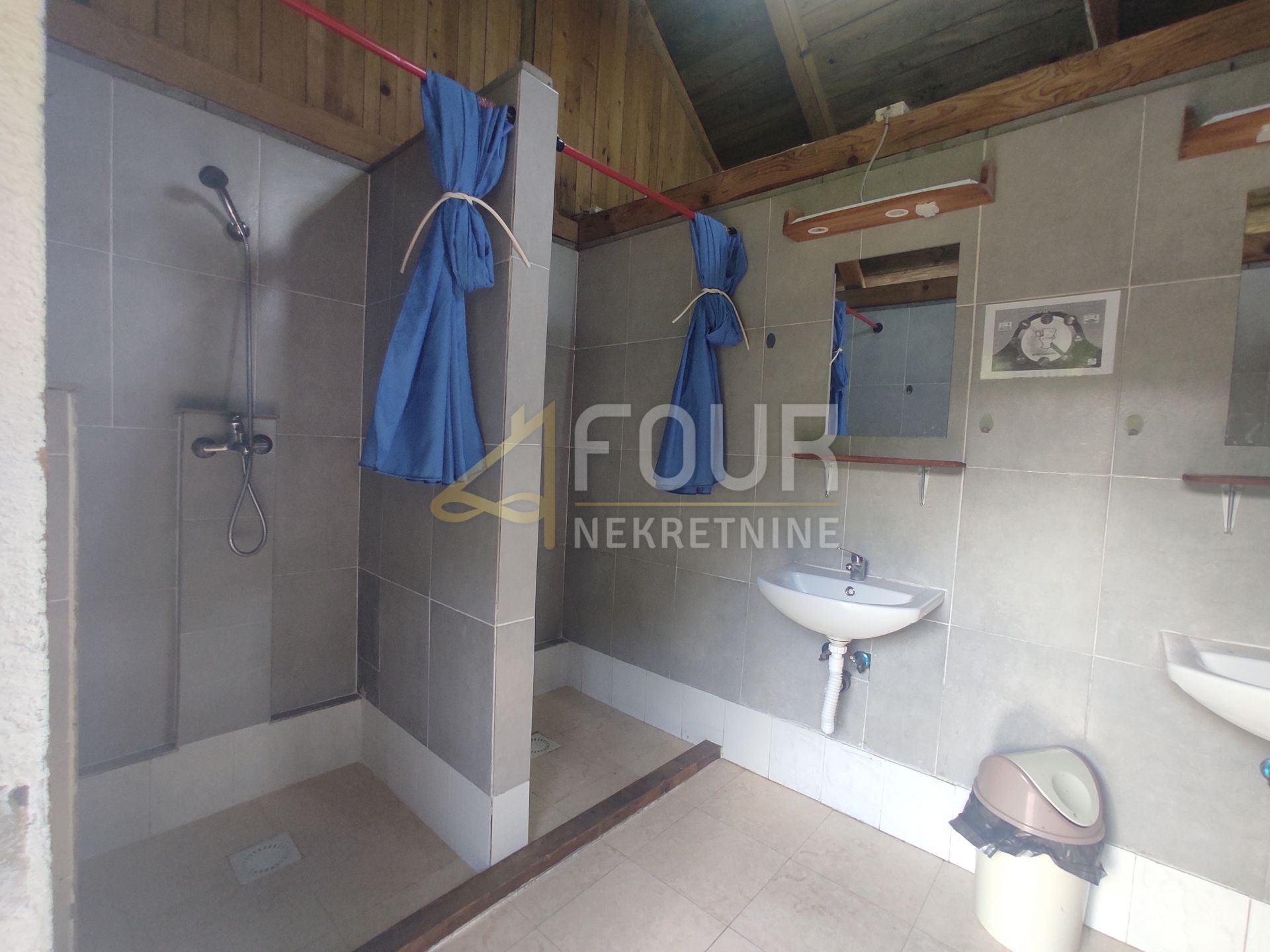 Haus u Lokvama, 280m², slika 4