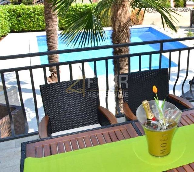 Casa u Malinskoj – Dubašnici, 155m², 4 sobe, slika 4