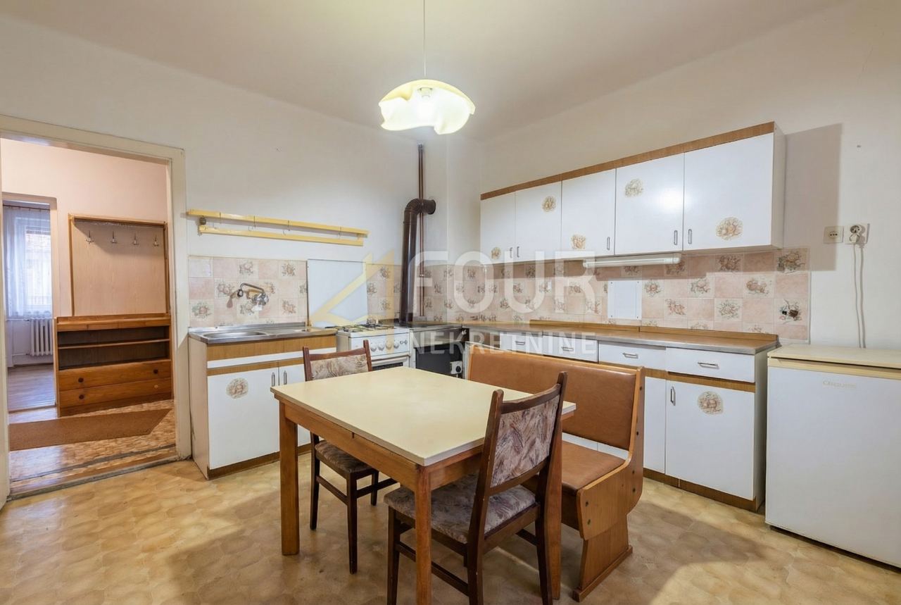 Haus u Ravna Gori, 150m²