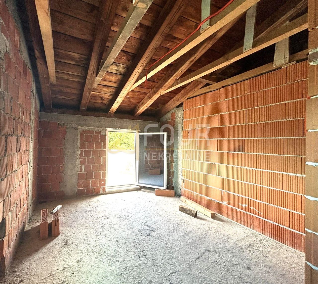 House u Rijeci, 583.78m², slika 3
