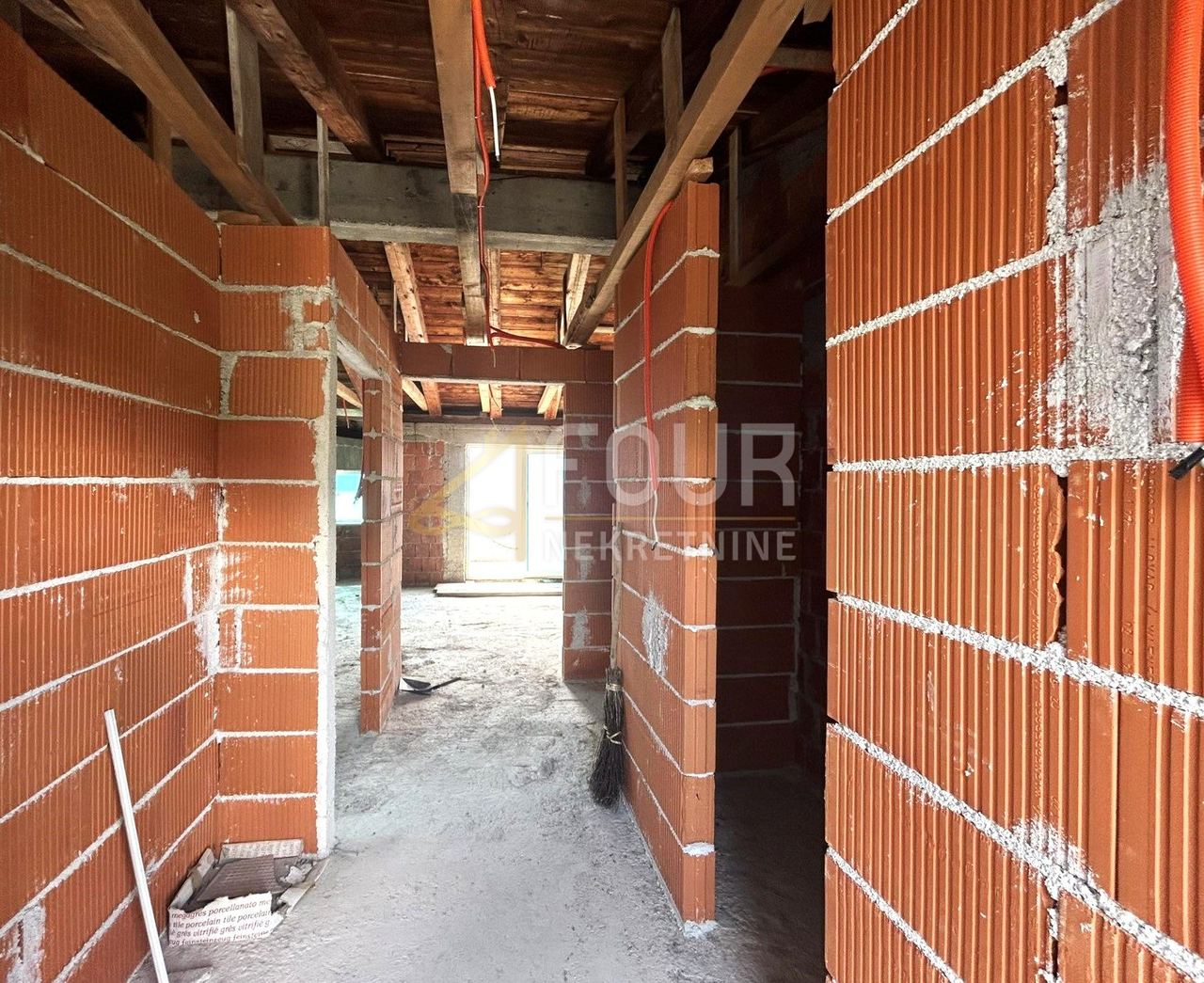 House u Rijeci, 583.78m², slika 4