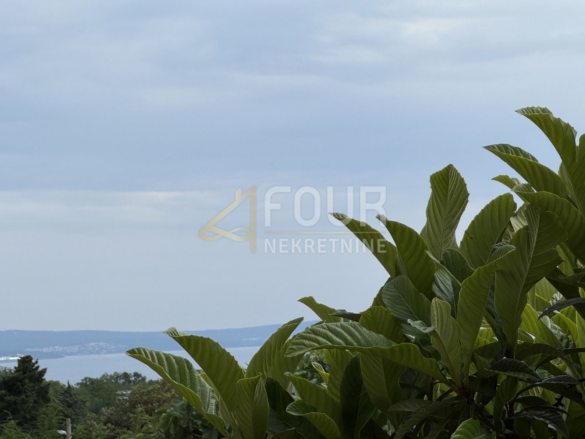 House u Kostreni, 360m²