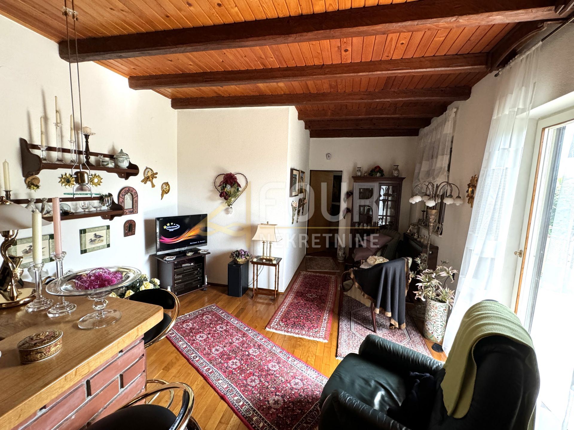 Haus u Kostreni, 360m², slika 4