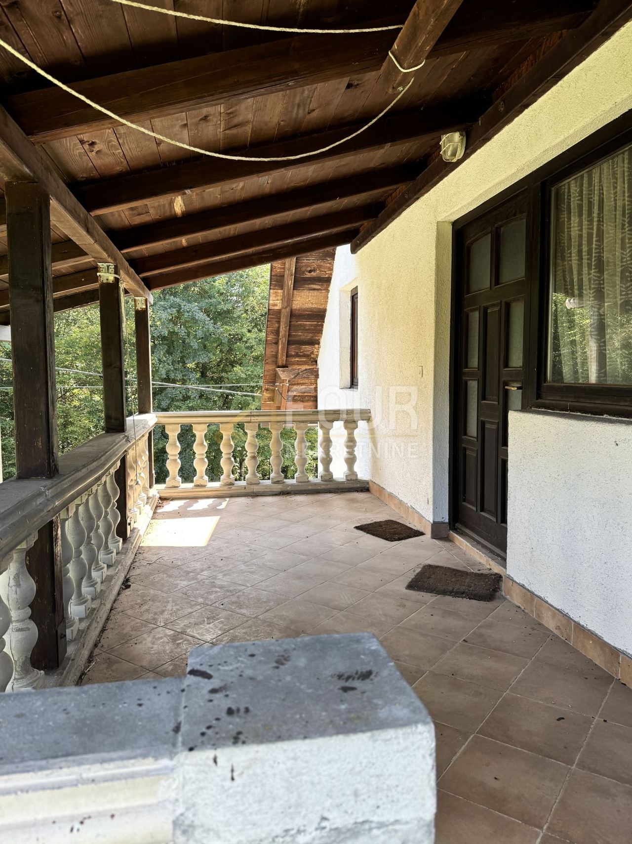 Kuća u Tounju, 200m²