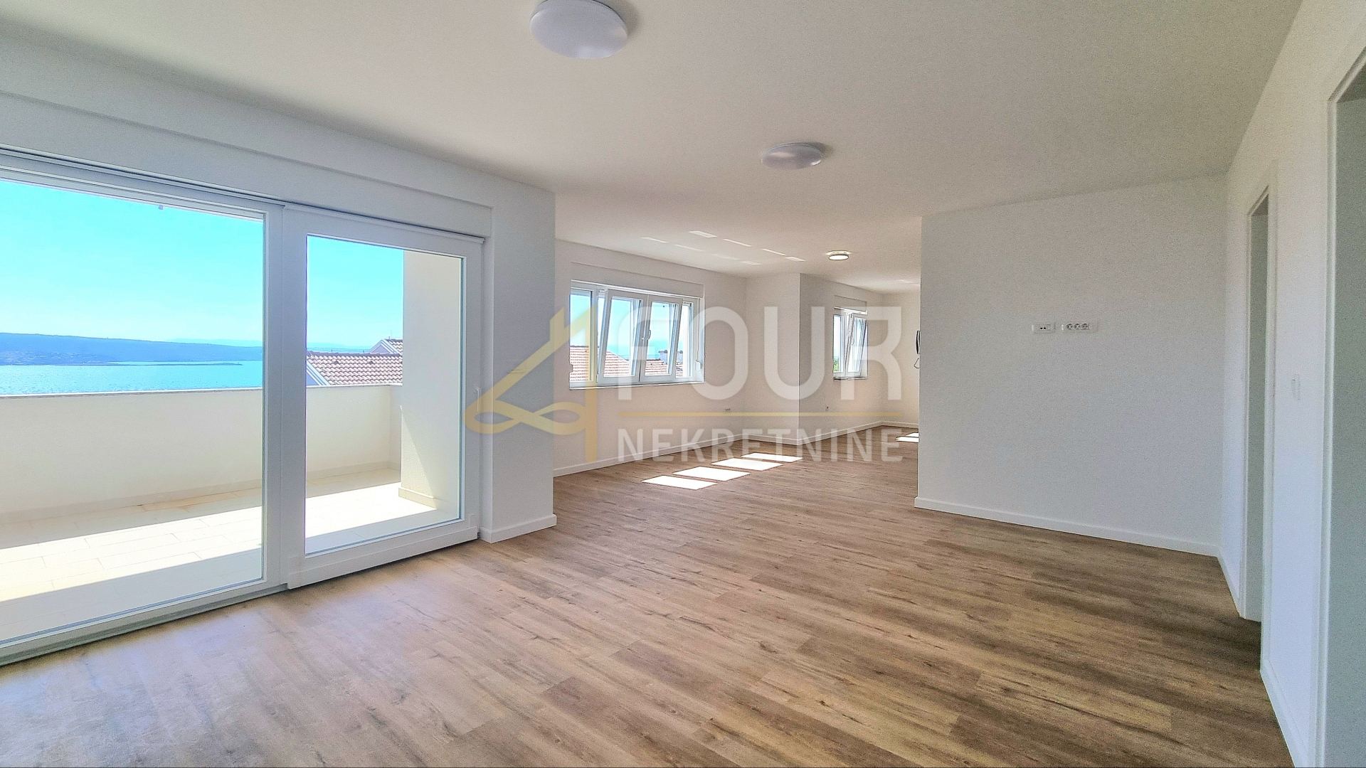 Appartamento u Crikvenici, 122.81m², 3 sobe