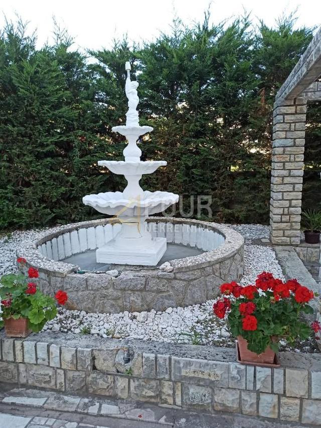 Casa u Malinskoj – Dubašnici, 560m², slika 4