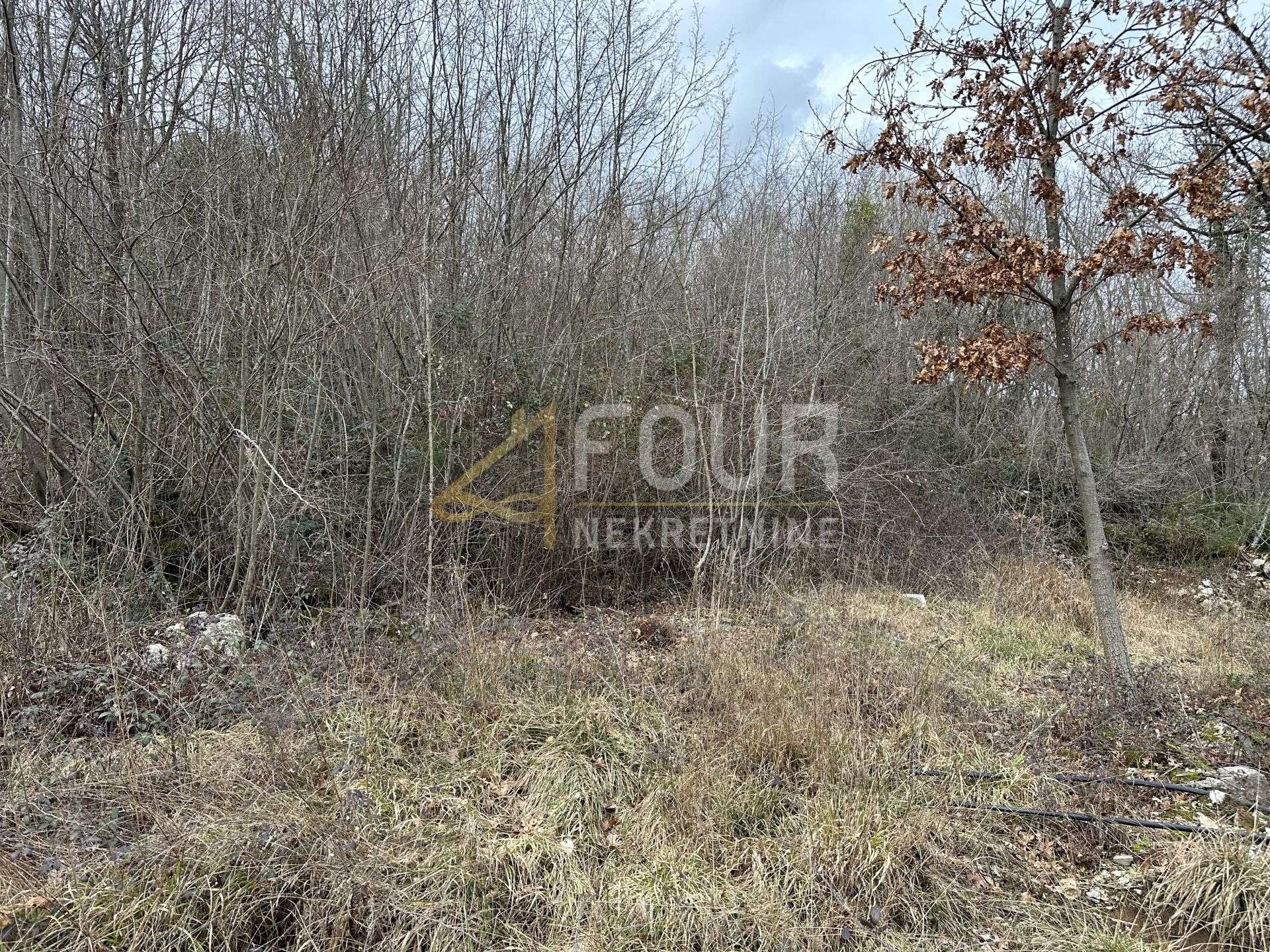 Grundstück u Matuljiu, 1277m²