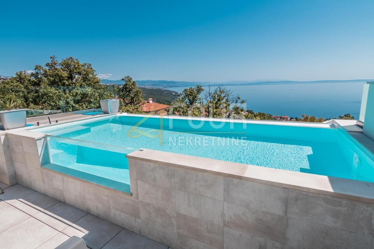 House u Opatiji, 210.37m², slika 3