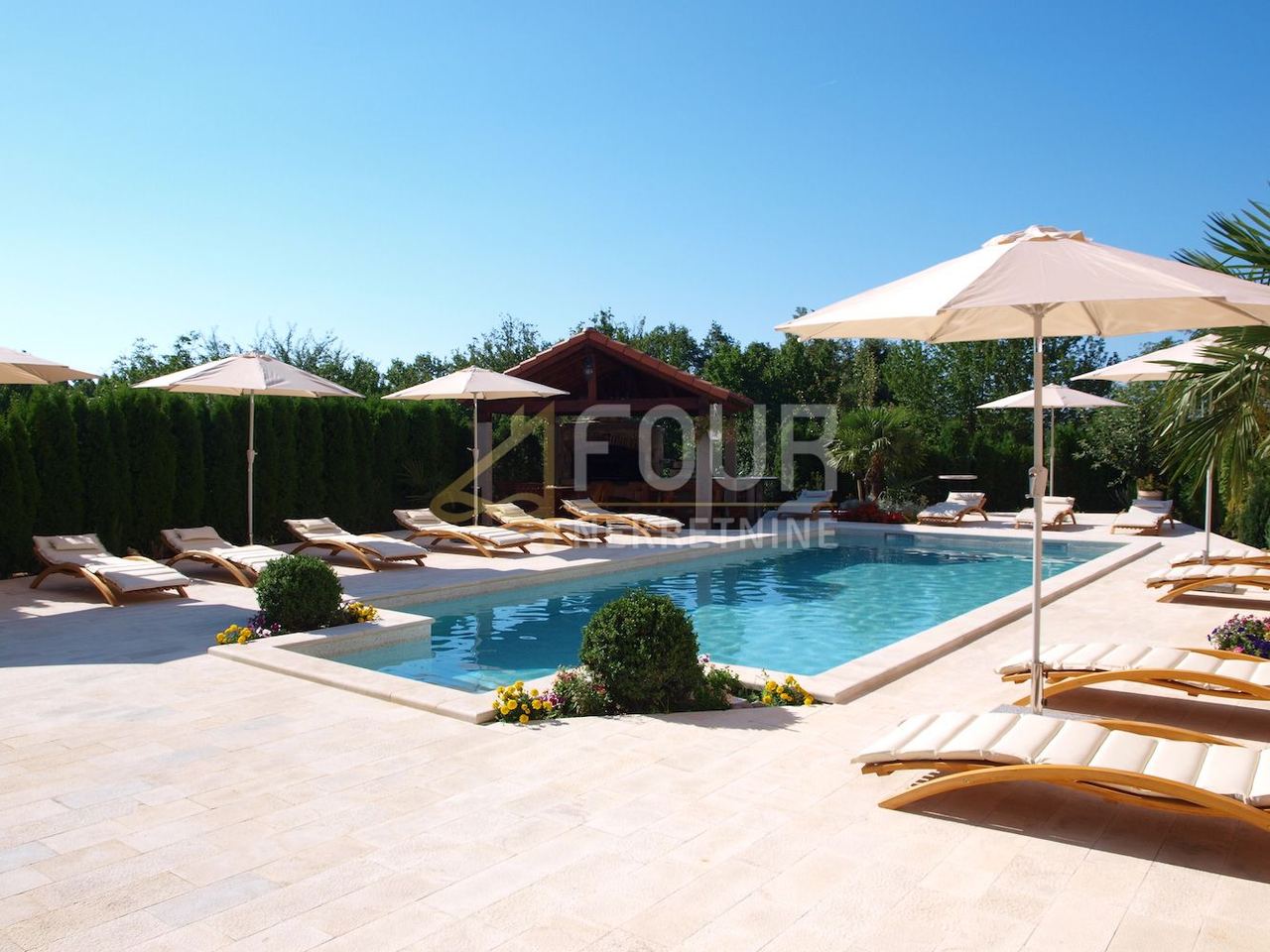 Casa u Opatiji, 465m²