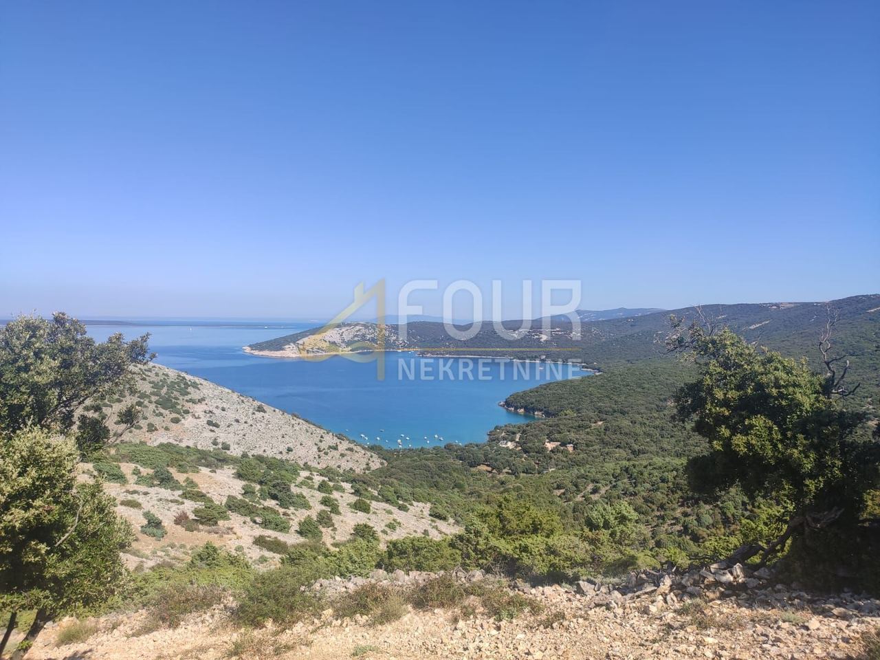 Zemljište u Mali Lošinju, 12131m²