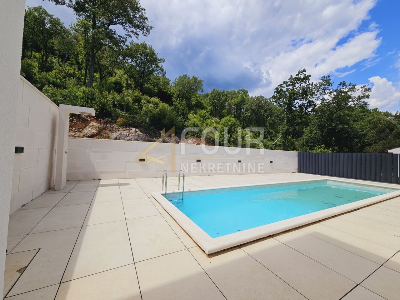 Appartamento u Opatiji, 217.01m², 3 sobe