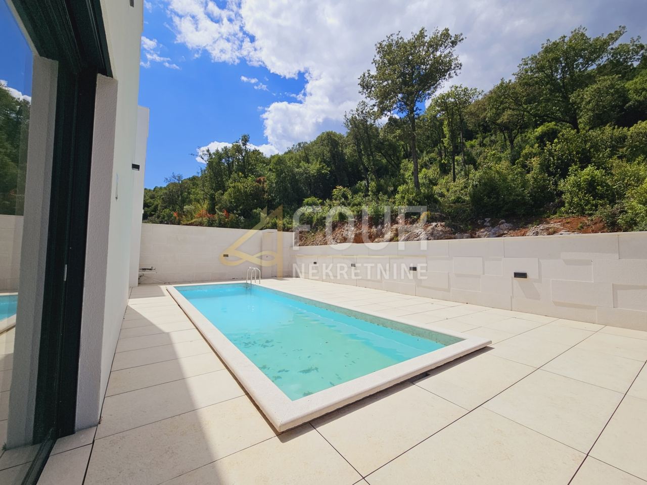 Stan u Opatiji, 217.01m², 3 sobe, slika 2