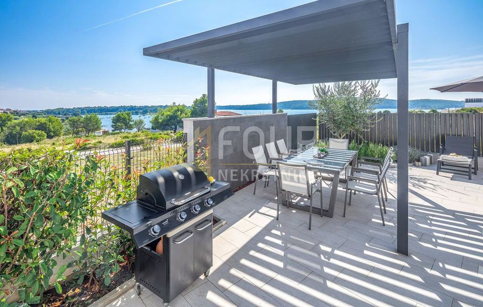 Casa u Medulinu, 250m², 5 soba, slika 4