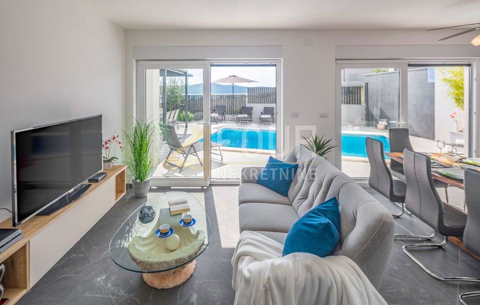 Casa u Medulinu, 250m², 5 soba, slika 5