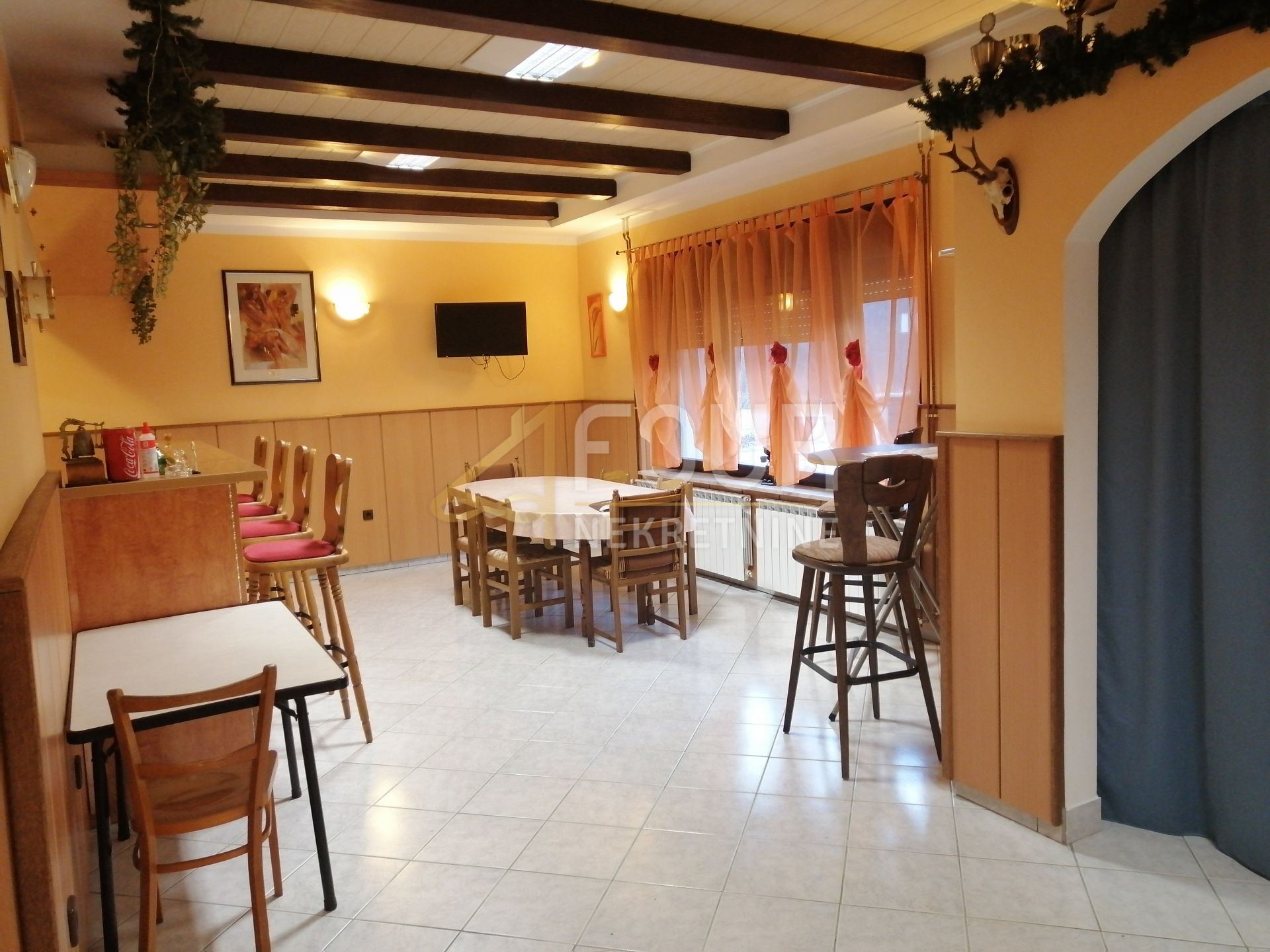 Casa u Delnicama, 400m²