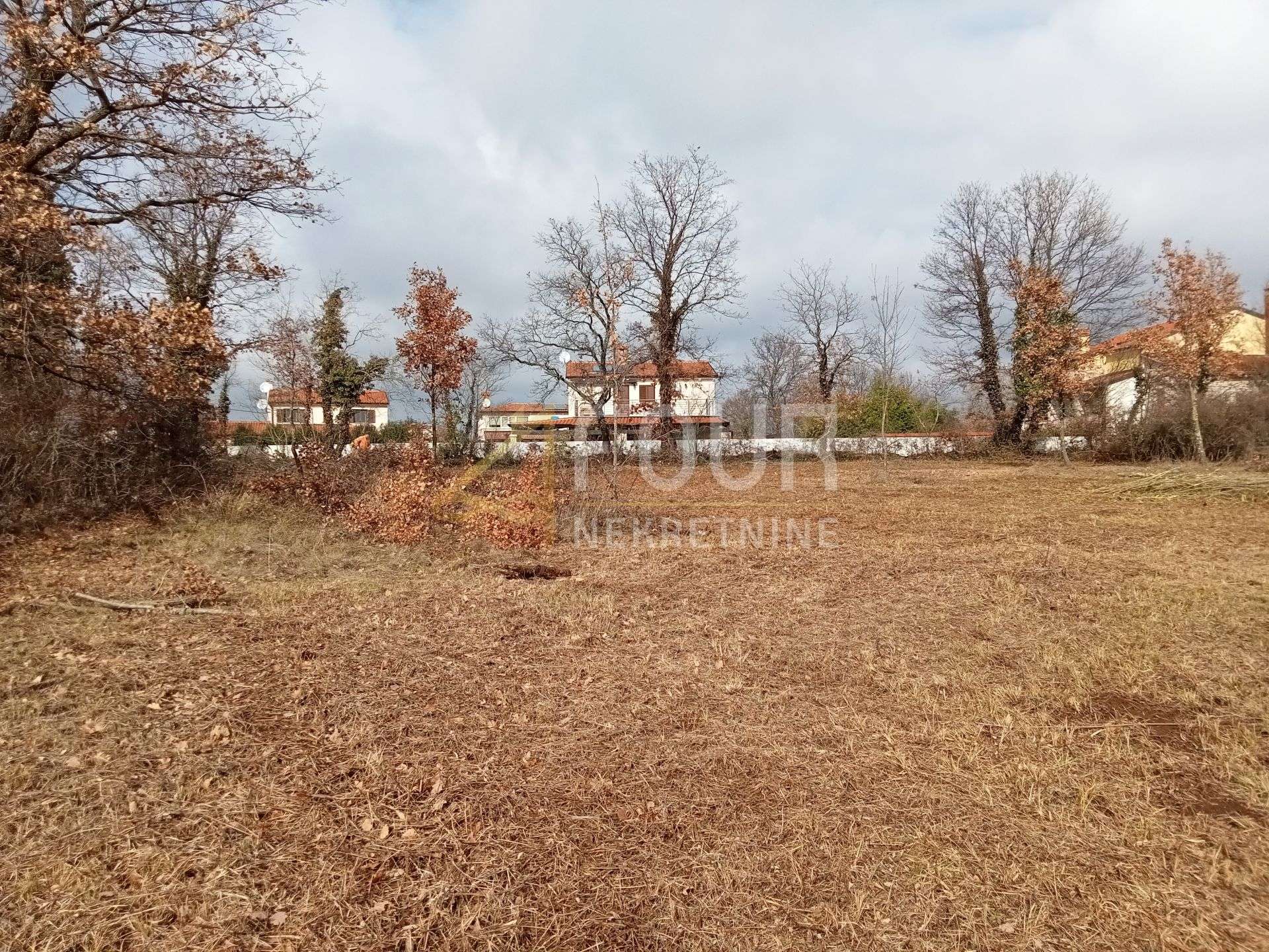 Terreno u Višnjanu, 1080m², slika 3