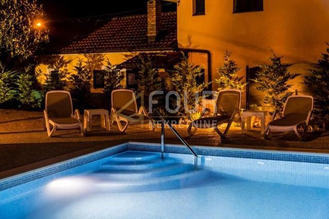 Casa u Opatiji, 380m², slika 3