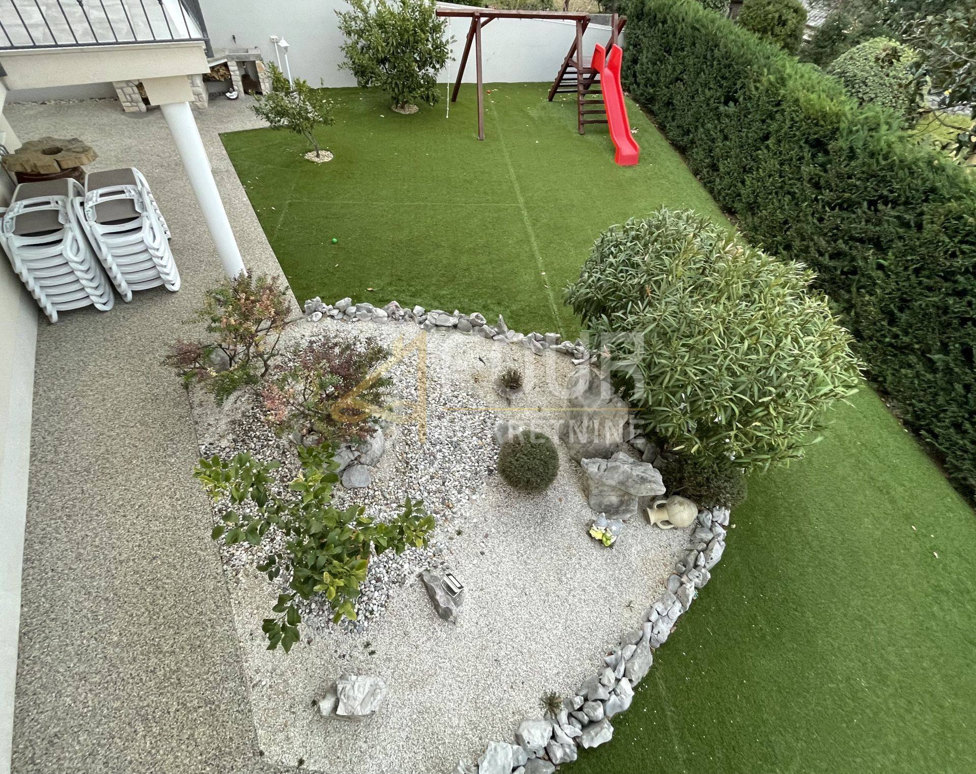 Casa u Opatiji, 380m², slika 4