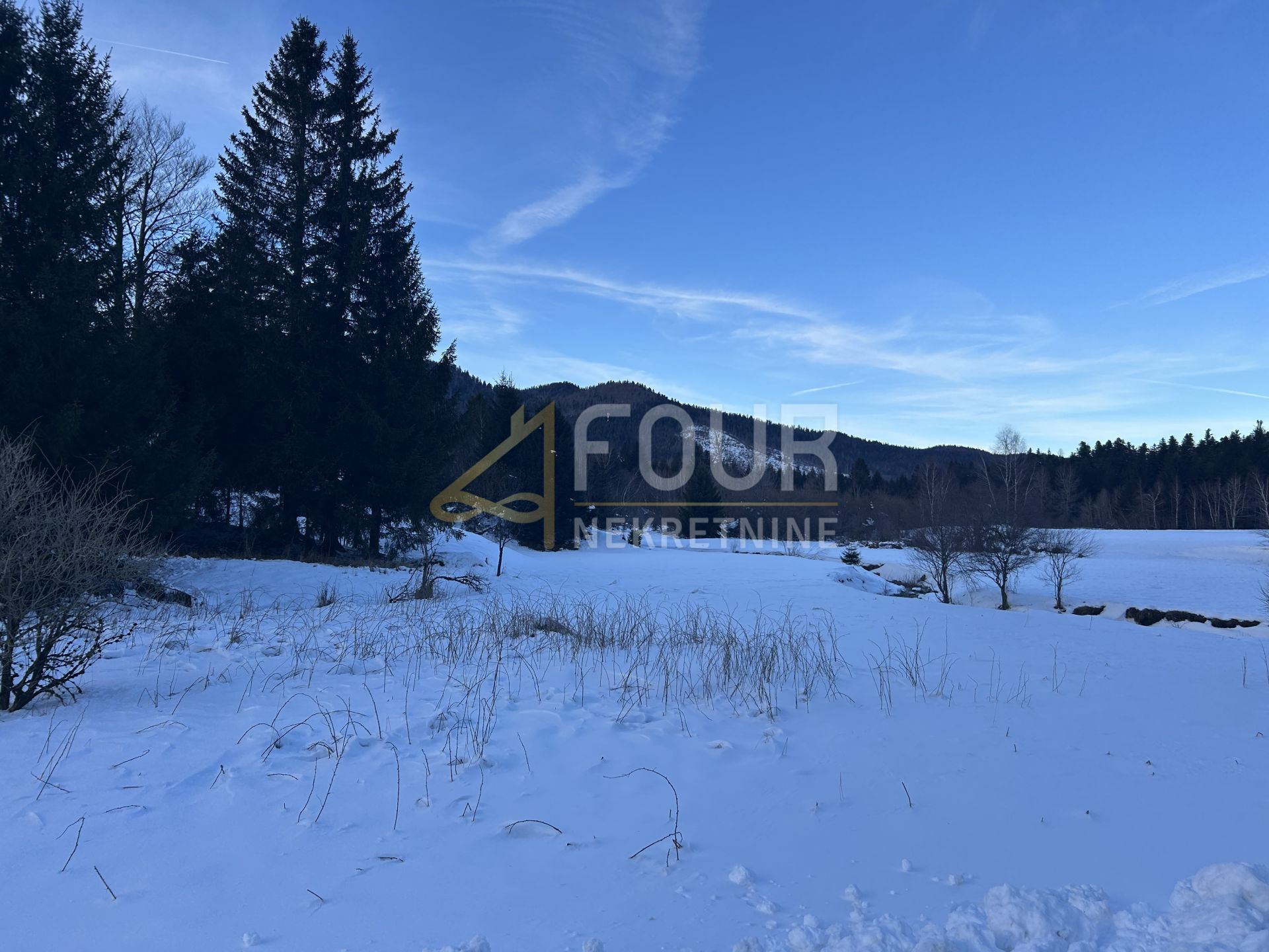 Land u Delnicama, 7295m²