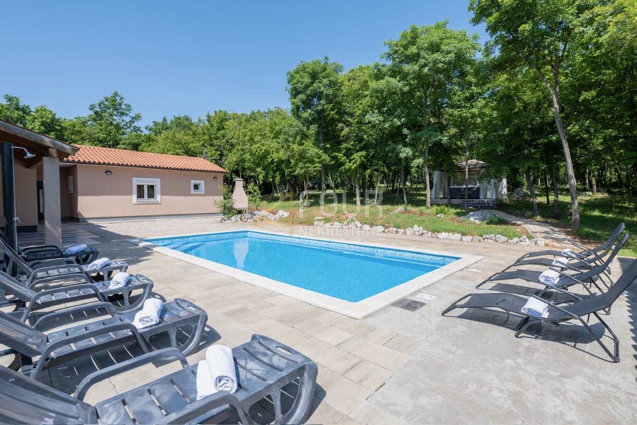 Haus u Labinu, 165m², 4 sobe, slika 2