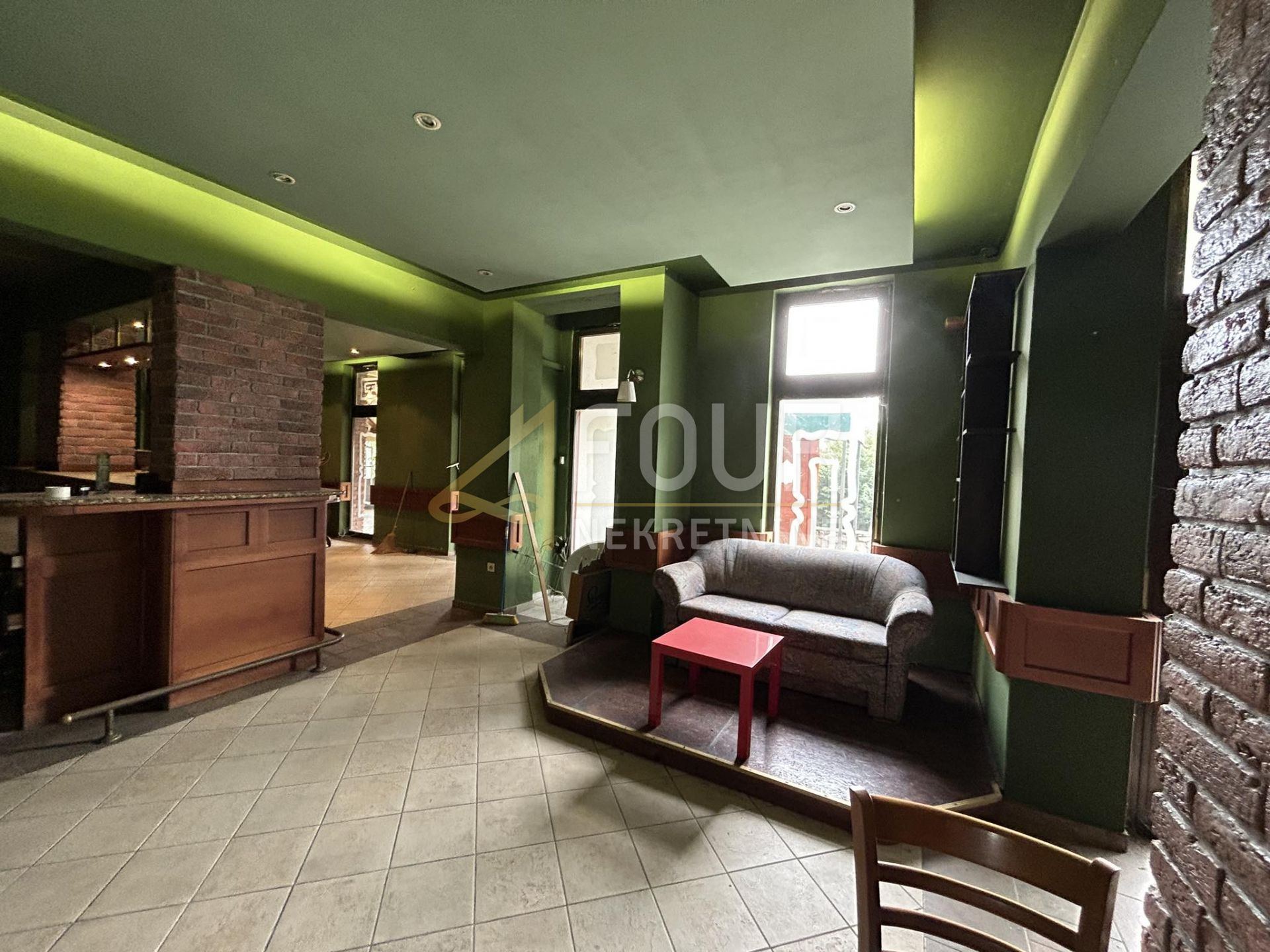 Poslovni Prostor u Kastavu, 135.71m²