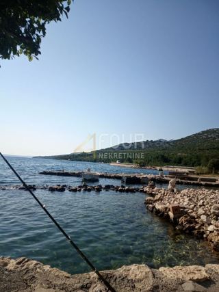 Terreno u Starigradu, 1118m², slika 2