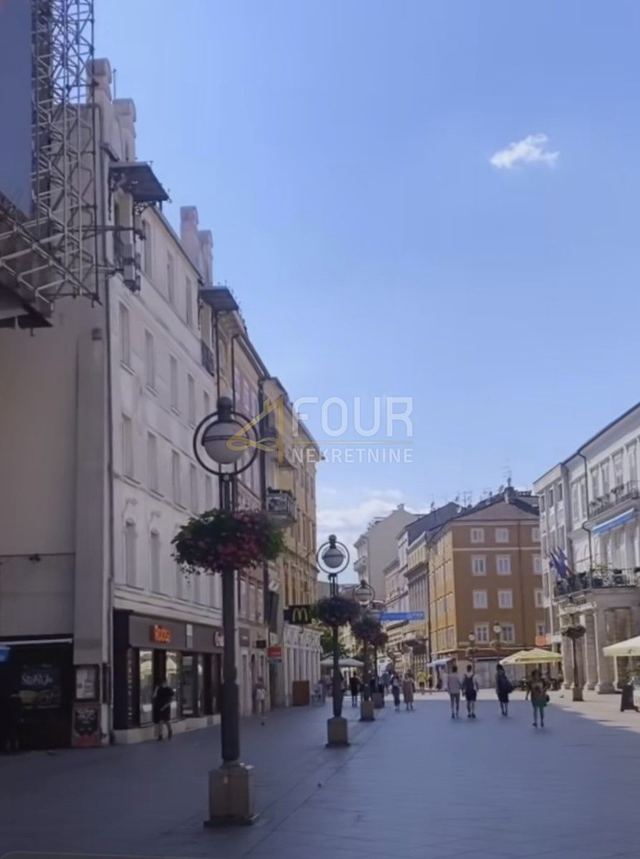 Commercial Space u Rijeci, 10m²
