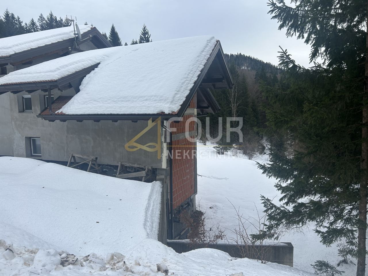 Haus u Vrbovsku, 355.14m², slika 2