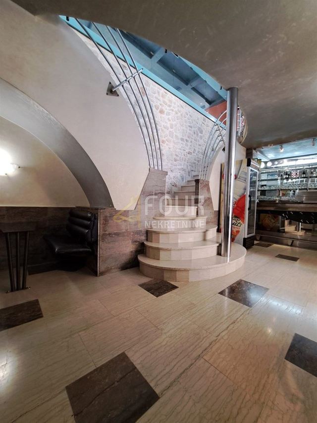 Kuća u Novi Vinodolskiu, 173.71m², slika 3