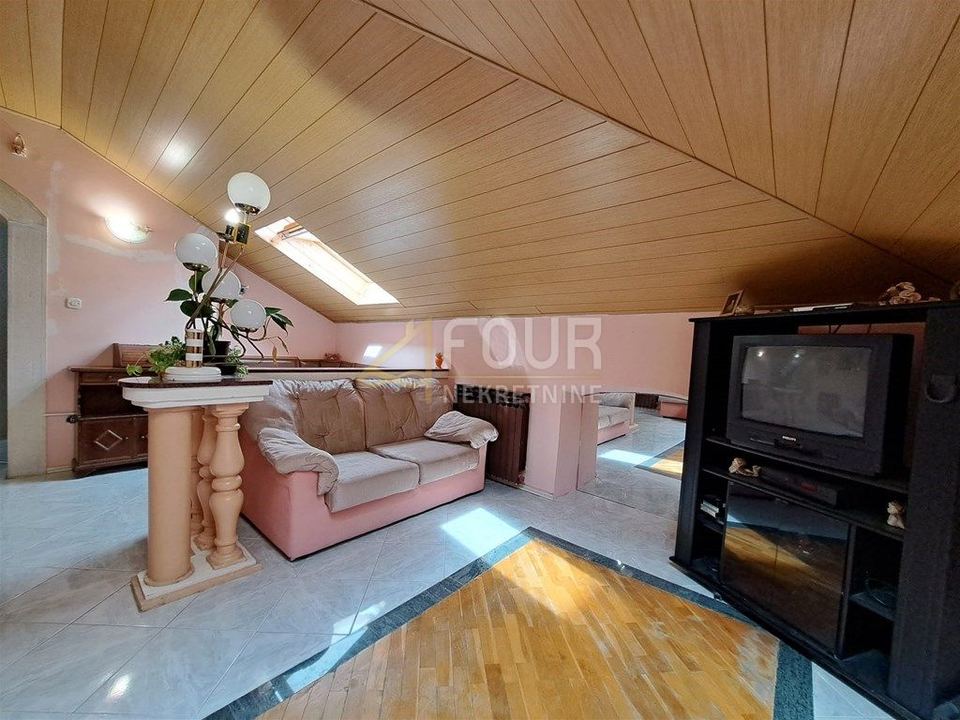 Kuća u Novi Vinodolskiu, 173.71m², slika 5