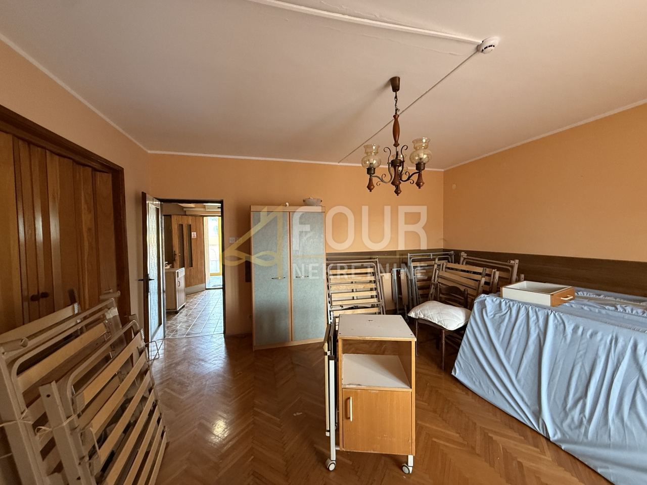 Haus u Puli, 673.23m², 6 soba, slika 5